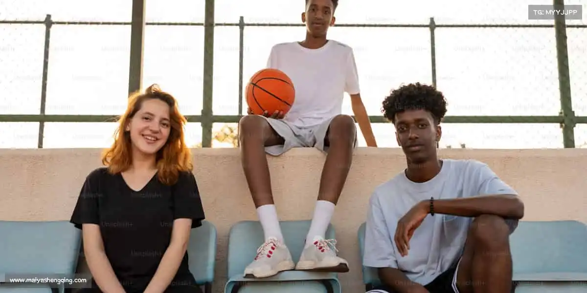 米兰🧘♀️从瑜伽垫到跑道,从坚持到突破 —— 健康生活,从「动」起来开始!